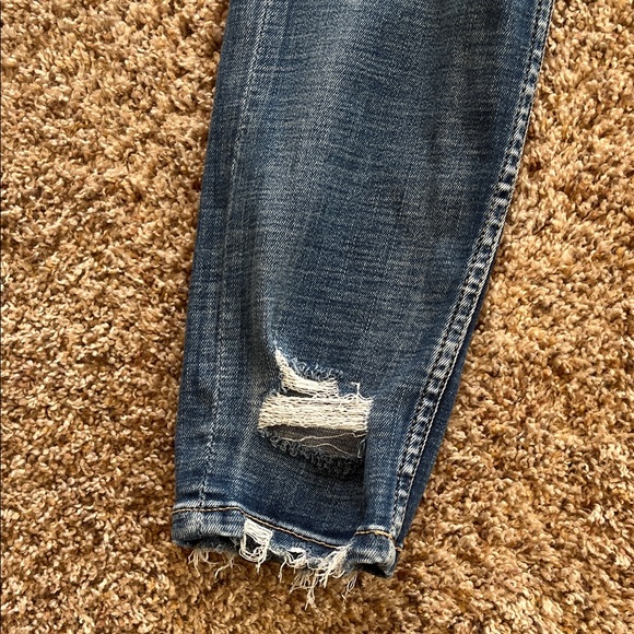 BKE Distressed Blue Ankle Jeans - Picture 5 of 7